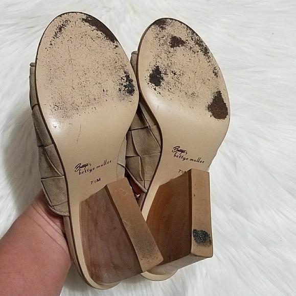 Bettye Muller tan weave slide wedges - Picture 5 of 5